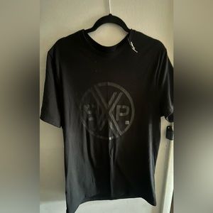 Men’s express shirt.